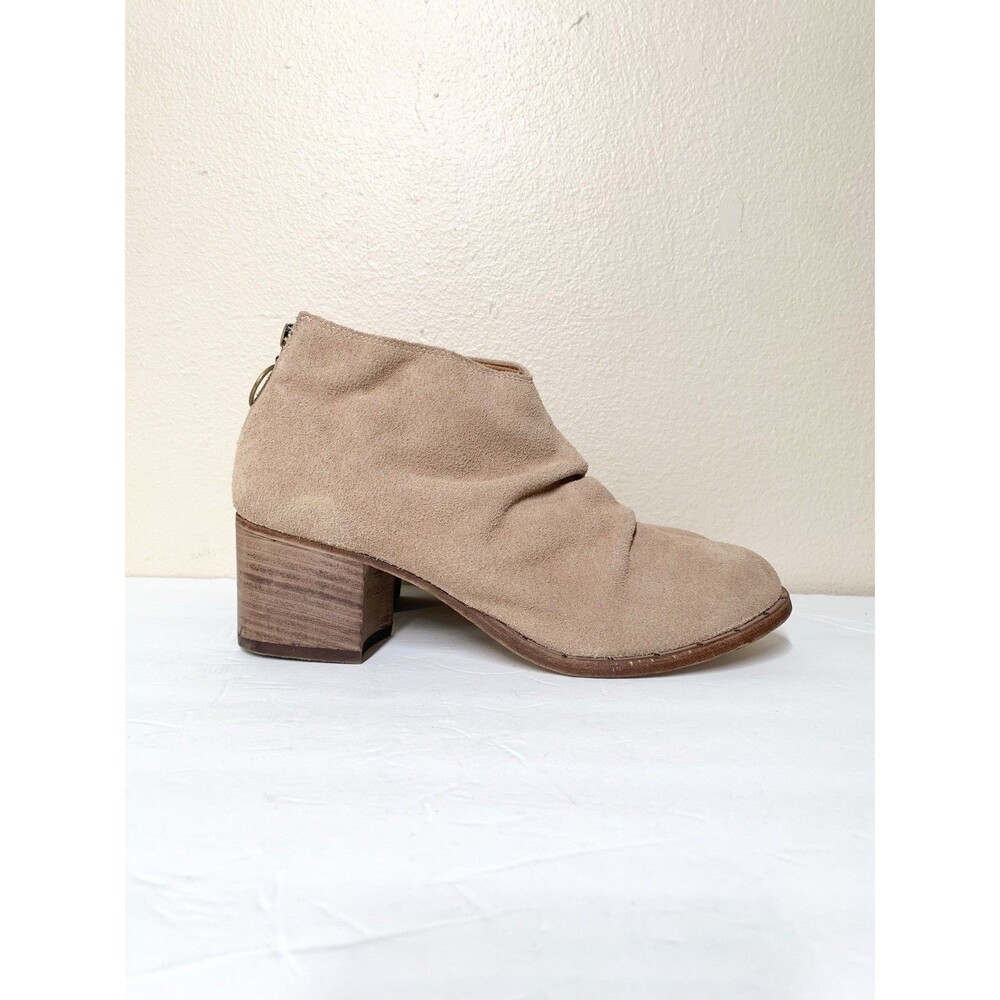 Beek Eaglet Booties 9 Stone Beige Suede Block Heel Zip Round Toe